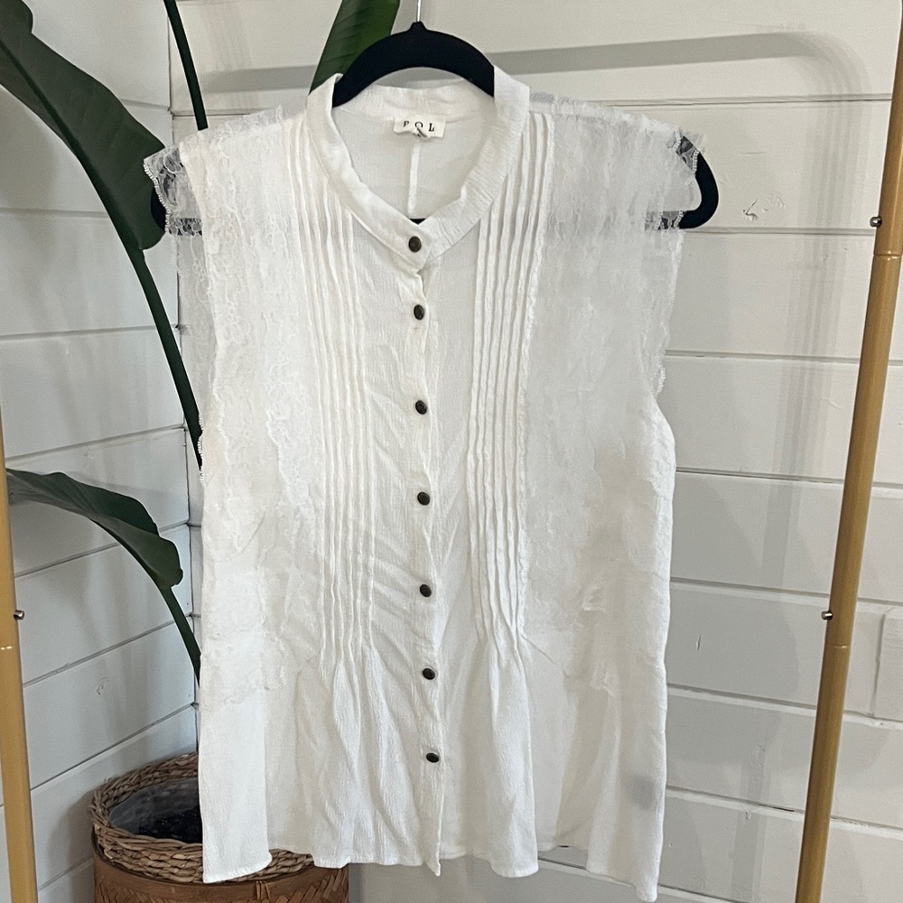 POL White Button-Down Blouse